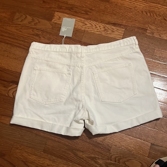 Everlane Shorts NWT The Denim Short in Bone color size 33 Relaxed Comfort - Picture 4 of 9